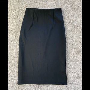 Elastic mid pencil skirt